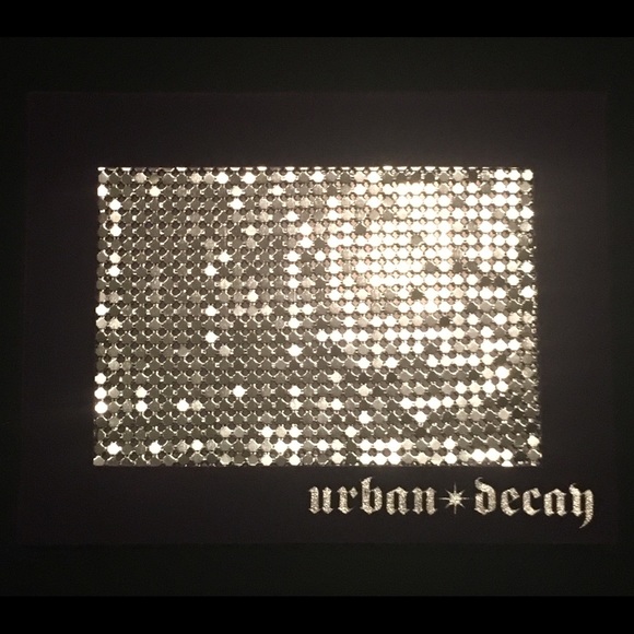 NWT Urban Decay Deluxe Shadow Box - Picture 3 of 4